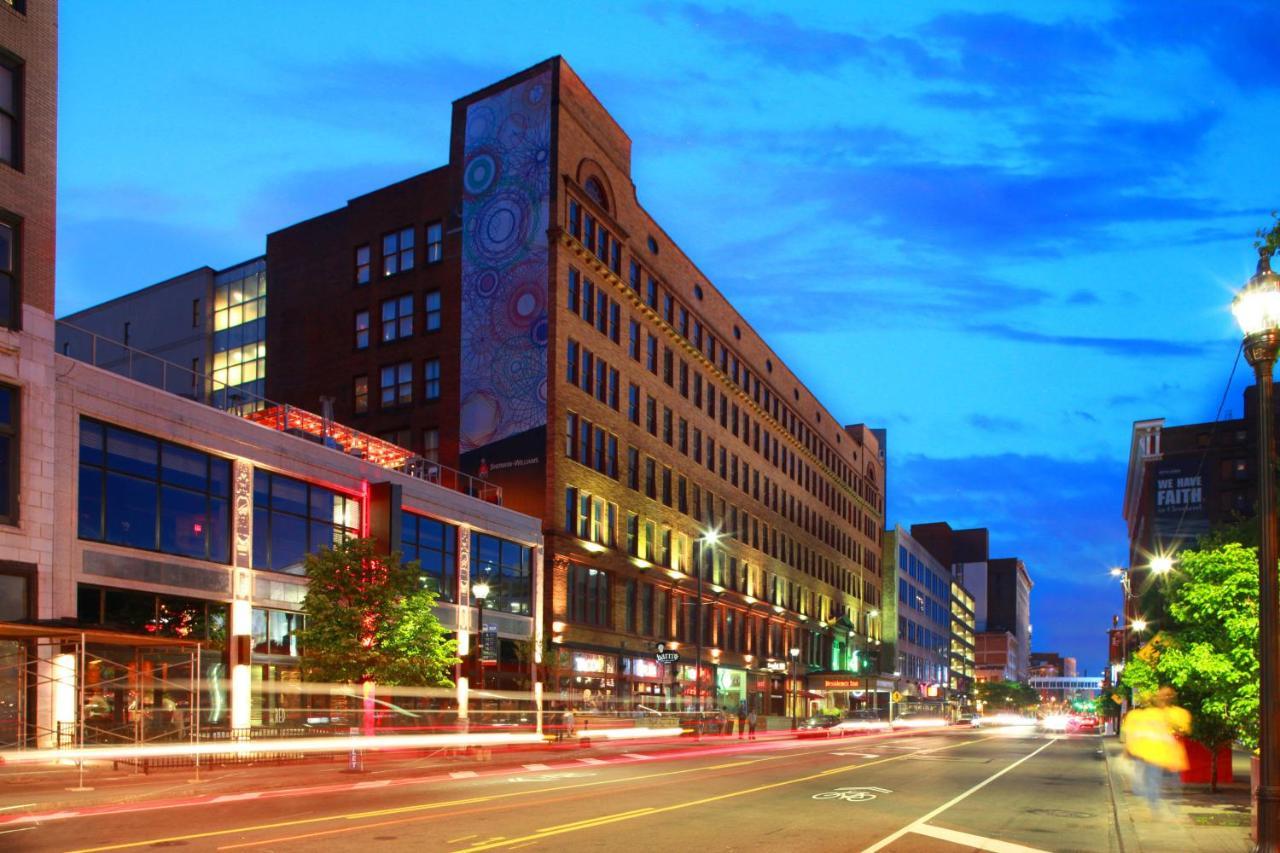 Residence Inn By Marriott Cleveland Downtown Экстерьер фото