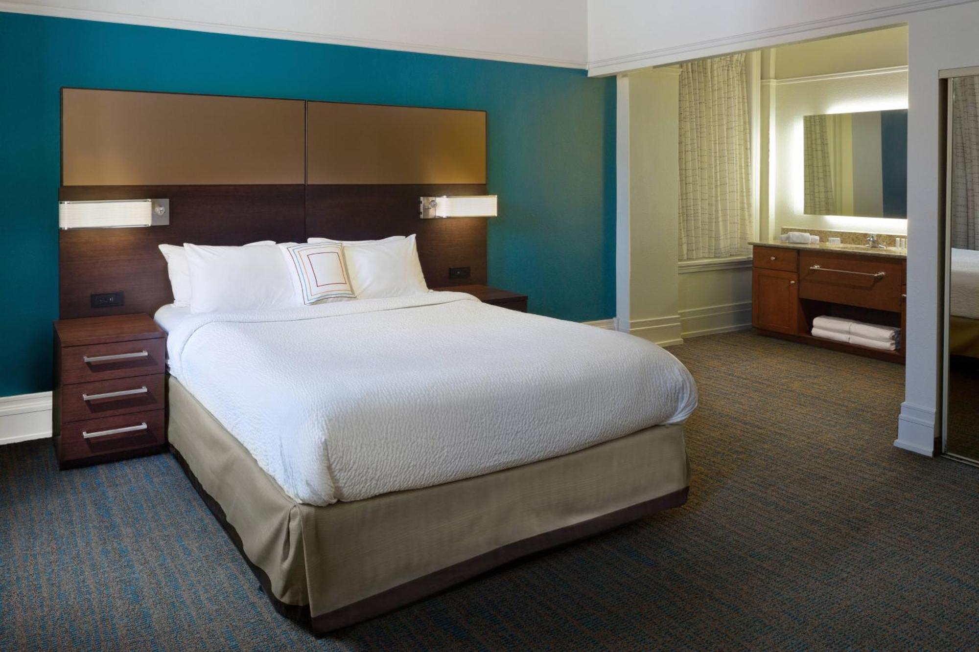 Residence Inn By Marriott Cleveland Downtown Экстерьер фото