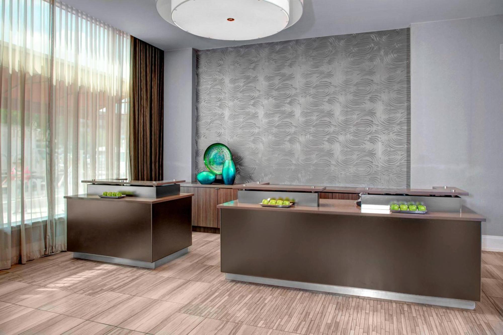 Residence Inn By Marriott Cleveland Downtown Экстерьер фото