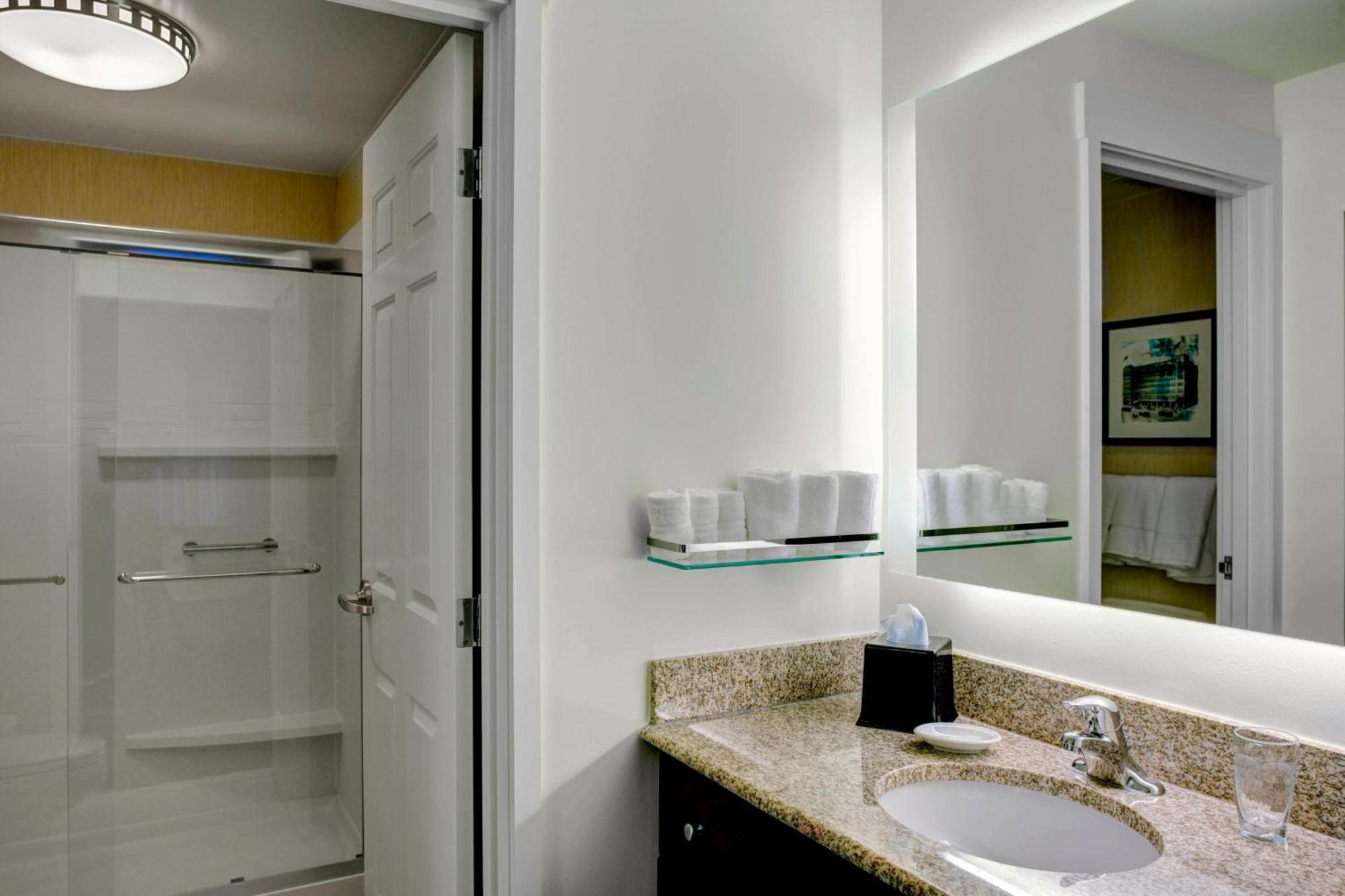 Residence Inn By Marriott Cleveland Downtown Экстерьер фото