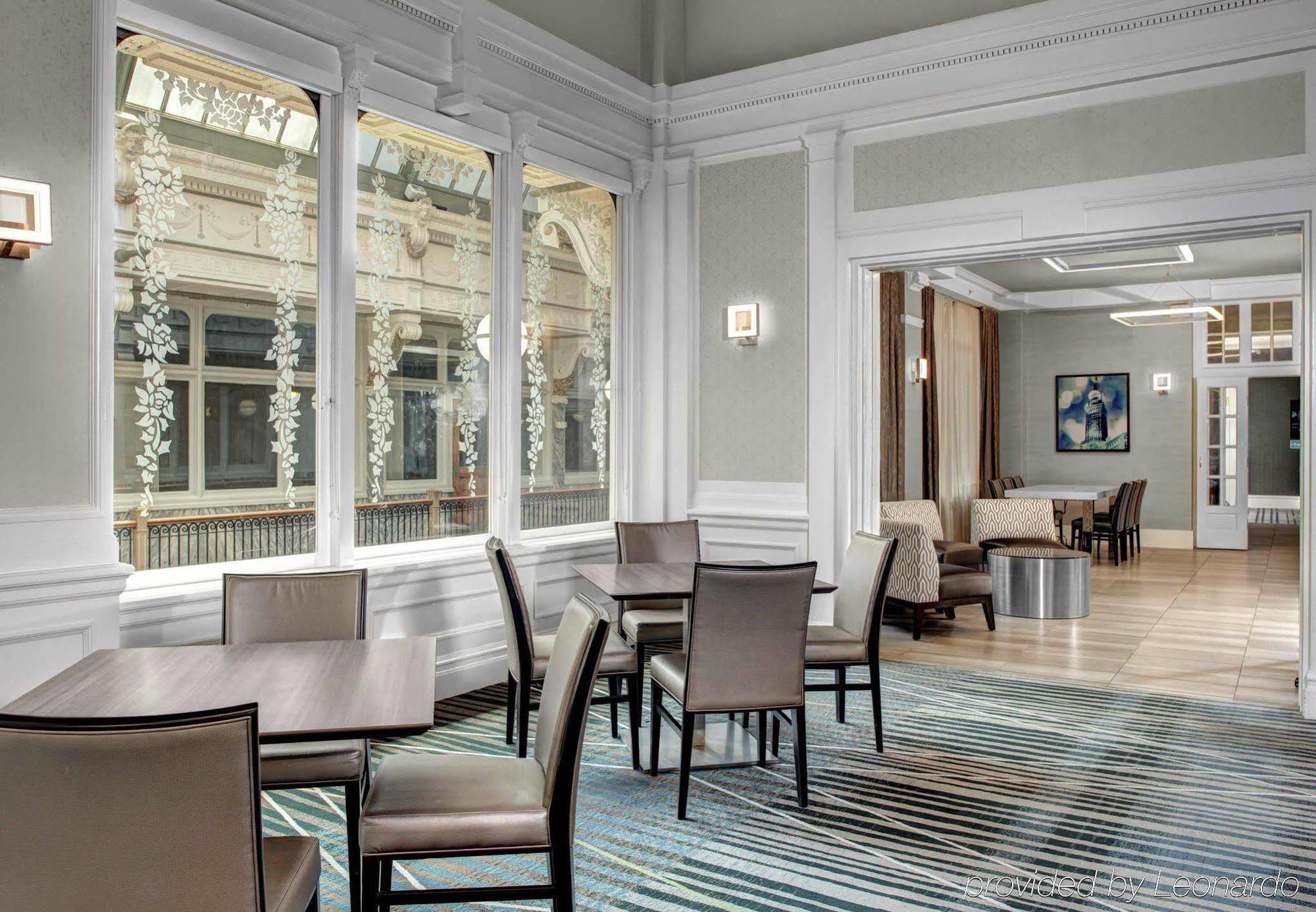 Residence Inn By Marriott Cleveland Downtown Экстерьер фото